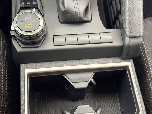 Certified 2025 Toyota 4Runner SR5 AWD/4WD image 26