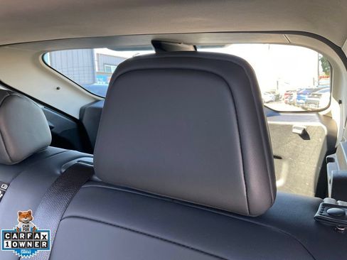Used 2024 Nissan Ariya FWD image 29
