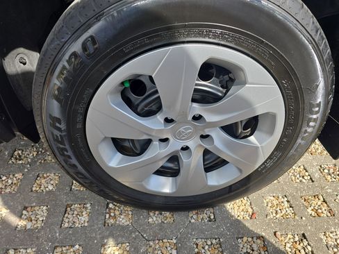 Used 2024 Toyota RAV4 LE image 8