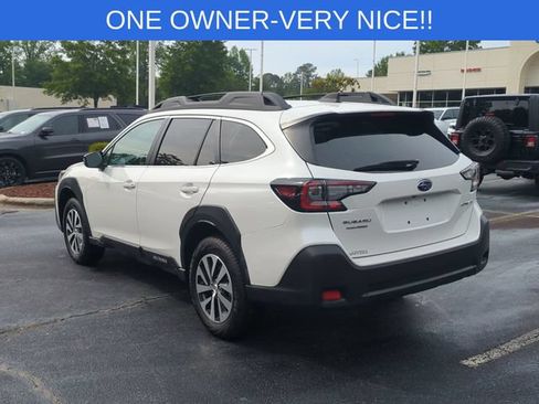 Used 2025 Subaru Outback Premium AWD/4WD image 3