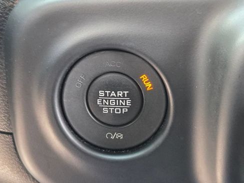 Used 2022 Jeep Wrangler Unlimited Sport AWD/4WD image 23