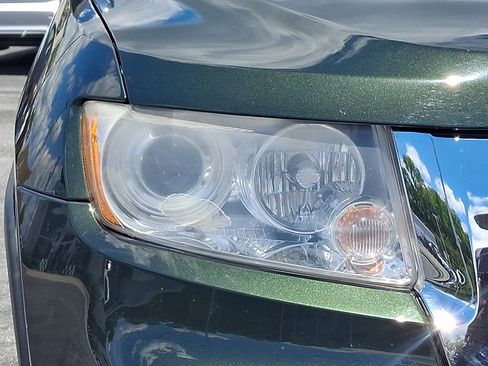 Used 2011 Jeep Grand Cherokee Overland AWD/4WD image 9