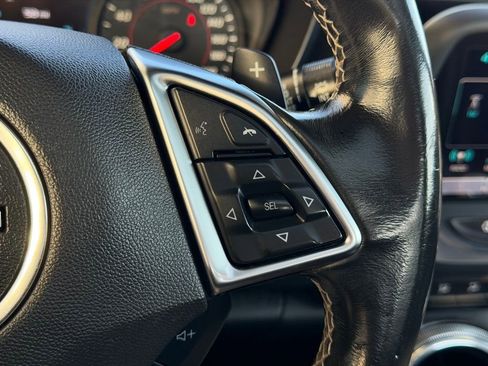 Used 2018 Chevrolet Camaro SS image 15