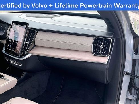 Used 2025 Volvo XC90 B5 Plus image 21