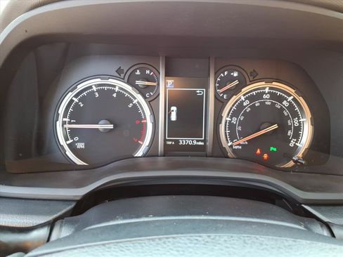 Used 2022 Toyota 4Runner Limited AWD/4WD image 11