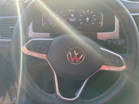 Used 2023 Volkswagen Atlas SE image 20