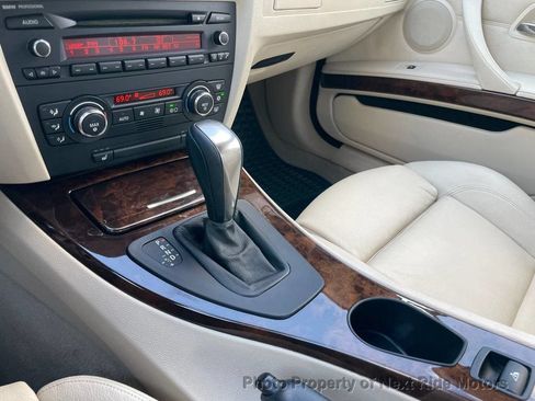 Used 2007 BMW 328i Convertible RWD image 24