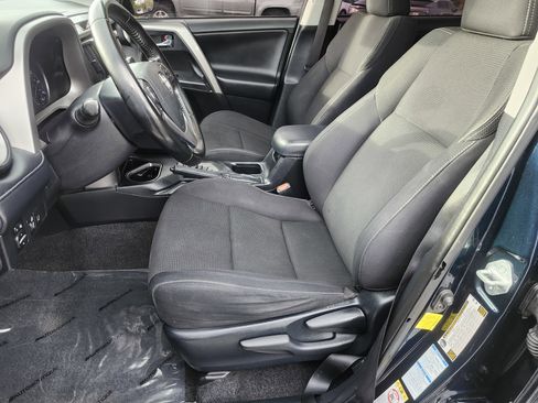 Used 2018 Toyota RAV4 XLE w/ Plus Extra Value Package AWD/4WD image 21