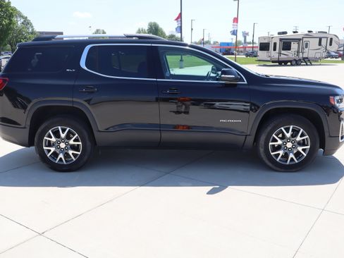 Used 2023 GMC Acadia SLT w/ Preferred Package AWD/4WD image 5