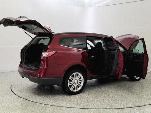 Used 2015 Chevrolet Traverse LT w/ Style and Technology Package FWD image 12