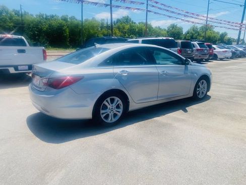 Used 2011 Hyundai Sonata Limited FWD image 3