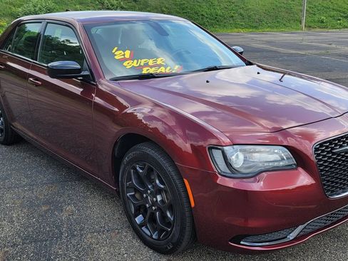 Used 2021 Chrysler 300 Touring w/ Sport Appearance Package AWD/4WD image 2