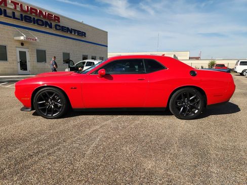 Used 2023 Dodge Challenger R/T w/ Blacktop Package RWD image 4