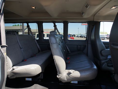Used 2020 GMC Savana 3500 LS image 20