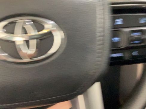 Used 2023 Toyota Tundra SR5 w/ SR5 Convenience Package AWD/4WD image 19