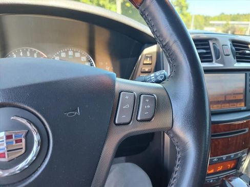Used 2006 Cadillac XLR RWD image 16