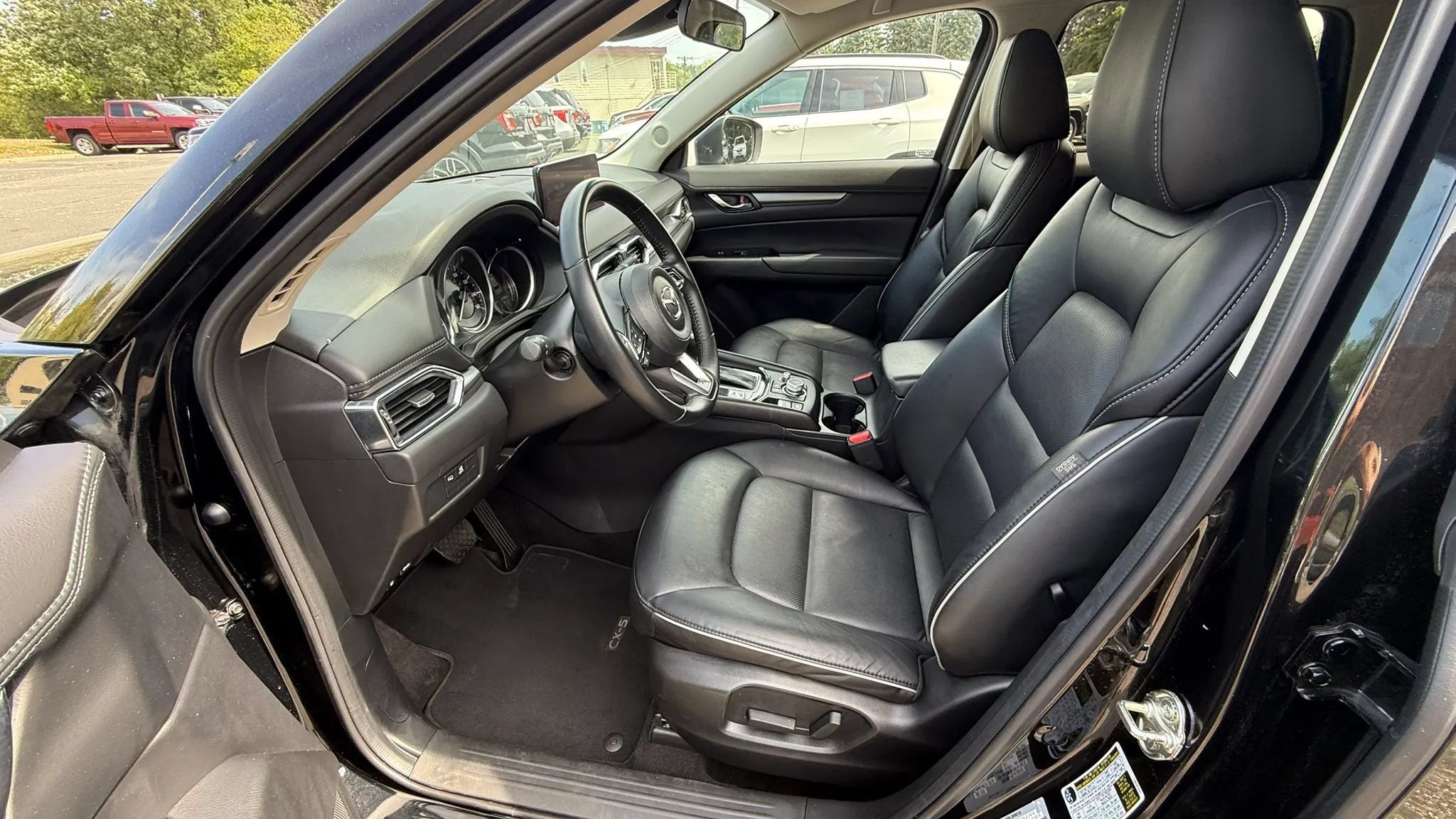 Used 2025 MAZDA CX-5 AWD 2.5 S w/ Select Package image 6