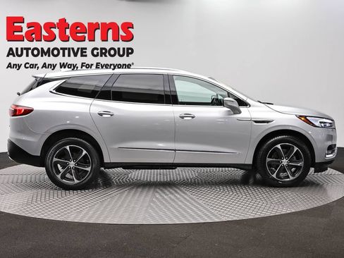 Used 2021 Buick Enclave Essence w/ Sport Touring Edition FWD image 4