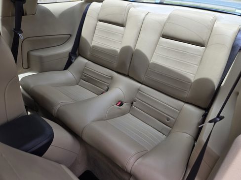 Used 2006 Ford Mustang GT RWD image 6