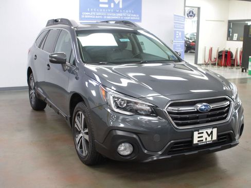 Used 2018 Subaru Outback 2.5i Limited image 2
