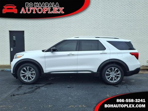 Used 2022 Ford Explorer Limited RWD image 1
