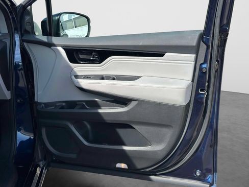 Used 2023 Honda Odyssey Touring image 9