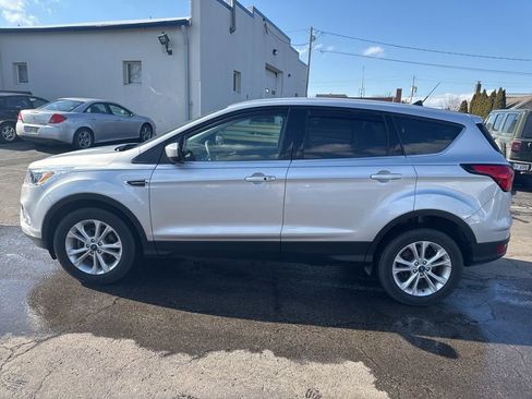Used 2019 Ford Escape SE image 6