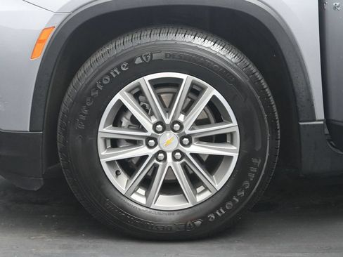 Used 2023 Chevrolet Traverse LT w/ LPO, Cargo Package AWD/4WD image 32