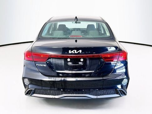 Certified 2023 Kia Forte LXS FWD image 6
