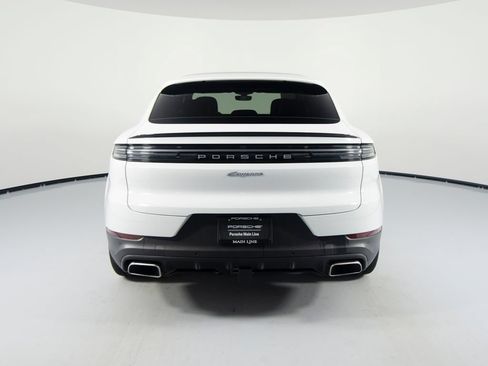 Certified 2026 Porsche Cayenne E-Hybrid Coupe AWD/4WD image 9