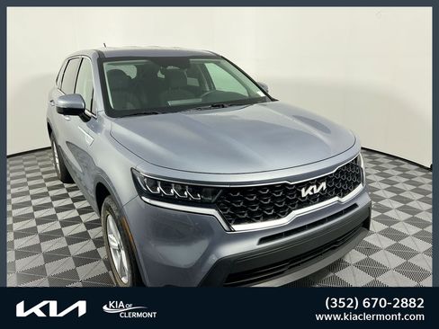 Certified 2023 Kia Sorento LX AWD/4WD image 1