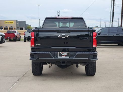 Used 2025 Chevrolet Silverado 2500 LTZ w/ LTZ Plus Package AWD/4WD image 13