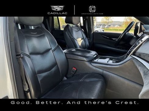 Used 2018 Cadillac Escalade Platinum image 27