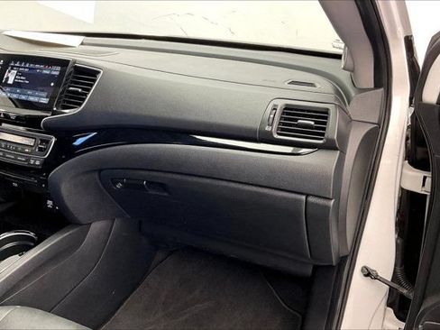 Used 2021 Honda Pilot Touring image 15