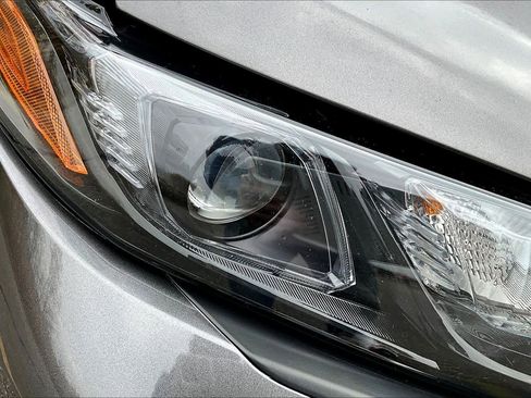 Used 2023 Toyota Camry SE image 26