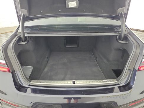 Used 2022 BMW 750Li xDrive AWD/4WD image 25