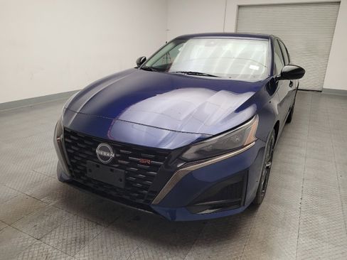 Used 2024 Nissan Altima 2.5 SR w/ SR Premium Package FWD image 15