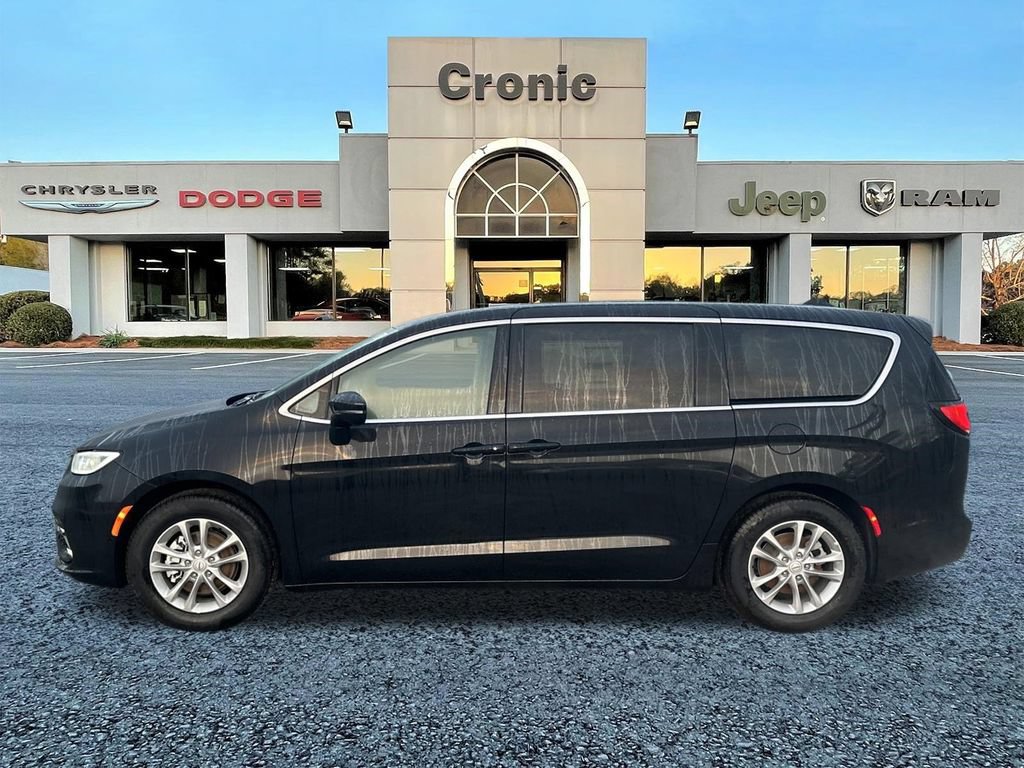 New 2026 Chrysler Pacifica Select FWD image 6