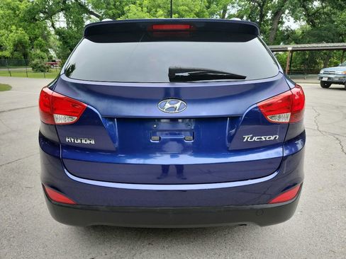 Used 2011 Hyundai Tucson GLS FWD image 8