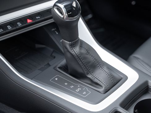 New 2025 Audi Q3 2.0T Premium image 16