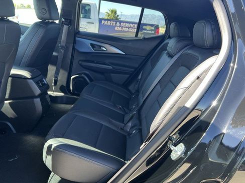 Used 2025 Chevrolet Equinox EV LT w/ Convenience Package image 24