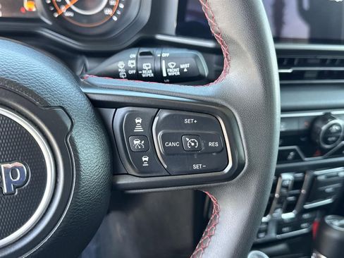 Used 2024 Jeep Wrangler Unlimited Rubicon image 11