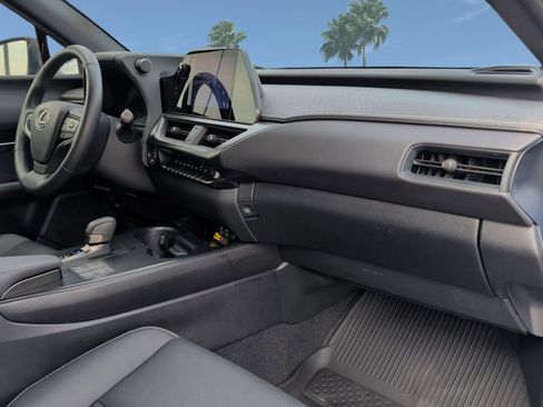 Certified 2025 Lexus UX 300h FWD w/ Accessory Package (Z2) image 26