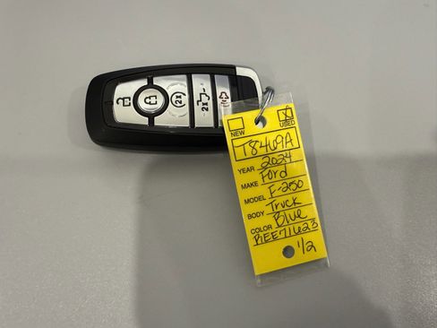 Used 2024 Ford F250 XLT w/ XLT Premium Package image 32