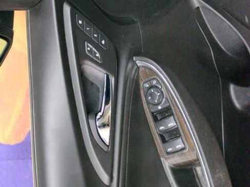 Used 2019 Chevrolet Malibu Premier FWD image 13
