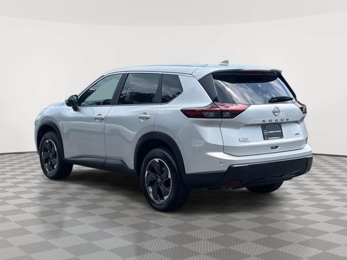 Certified 2025 Nissan Rogue SV AWD/4WD image 7