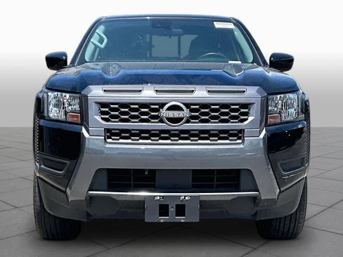 Certified 2025 Nissan Frontier SV RWD image 4