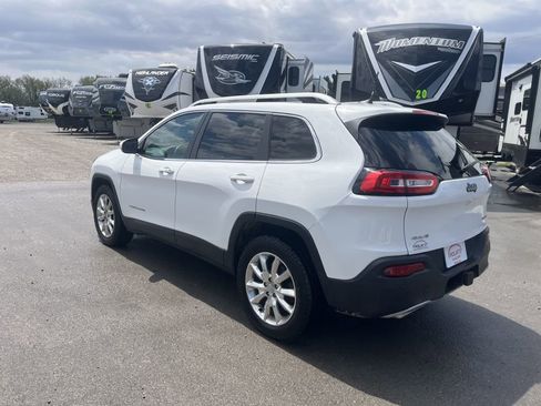 Used 2016 Jeep Cherokee Limited w/ Trailer Tow Group AWD/4WD image 7