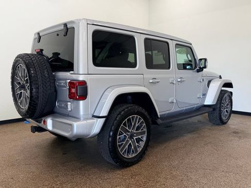 Used 2024 Jeep Wrangler High Altitude AWD/4WD image 7