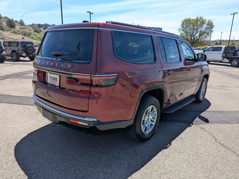 Used 2024 Jeep Wagoneer 4WD w/ Convenience Group I image 2